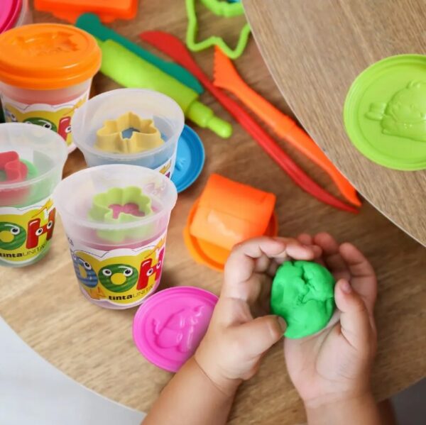 Pasta da modellare Barattolo con Formina Doh